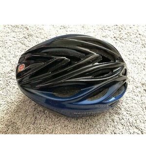 Adult bicycle helmet